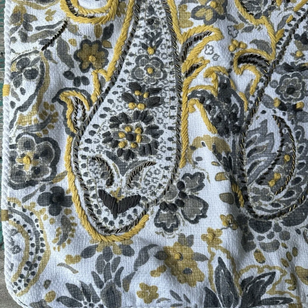 Envogue Embroidered Throw Pillow Cover 18x18 Inch Paisley Floral Decorative EUC‎